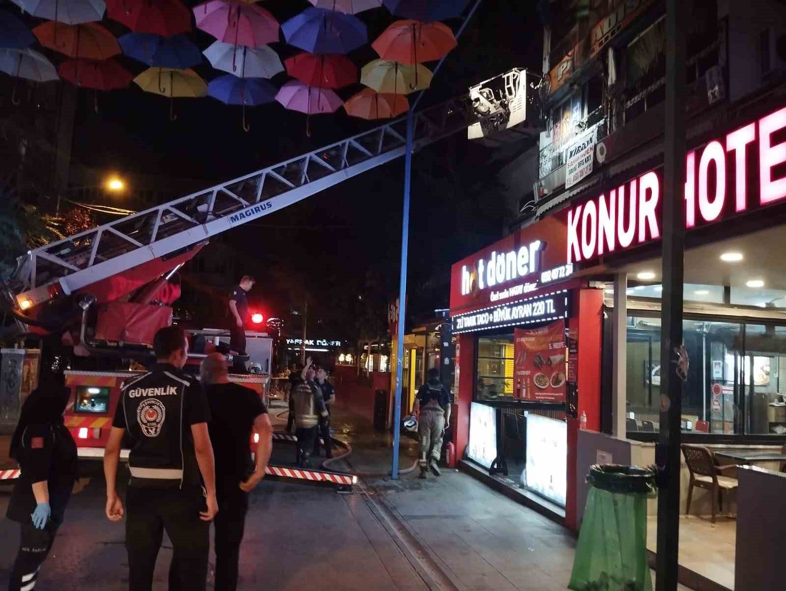 Ankara’da 4 katlı binada yangın çıktı 