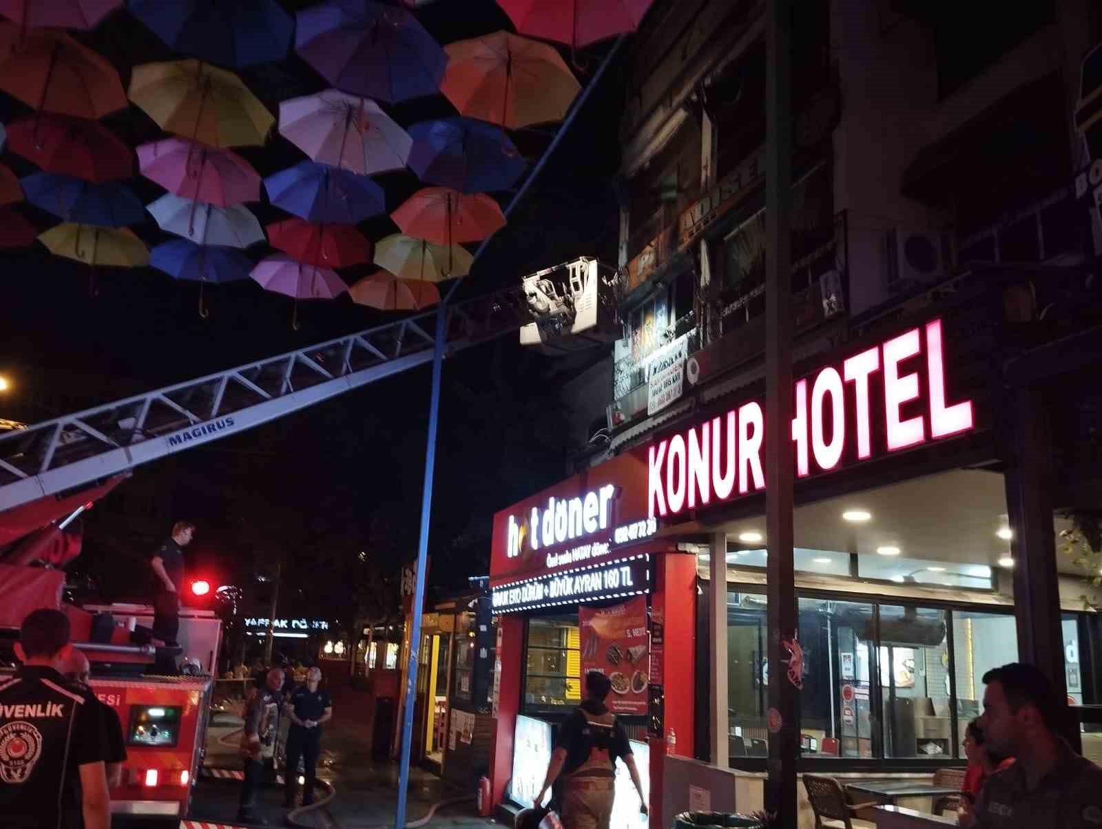 Ankara’da 4 katlı binada yangın çıktı 