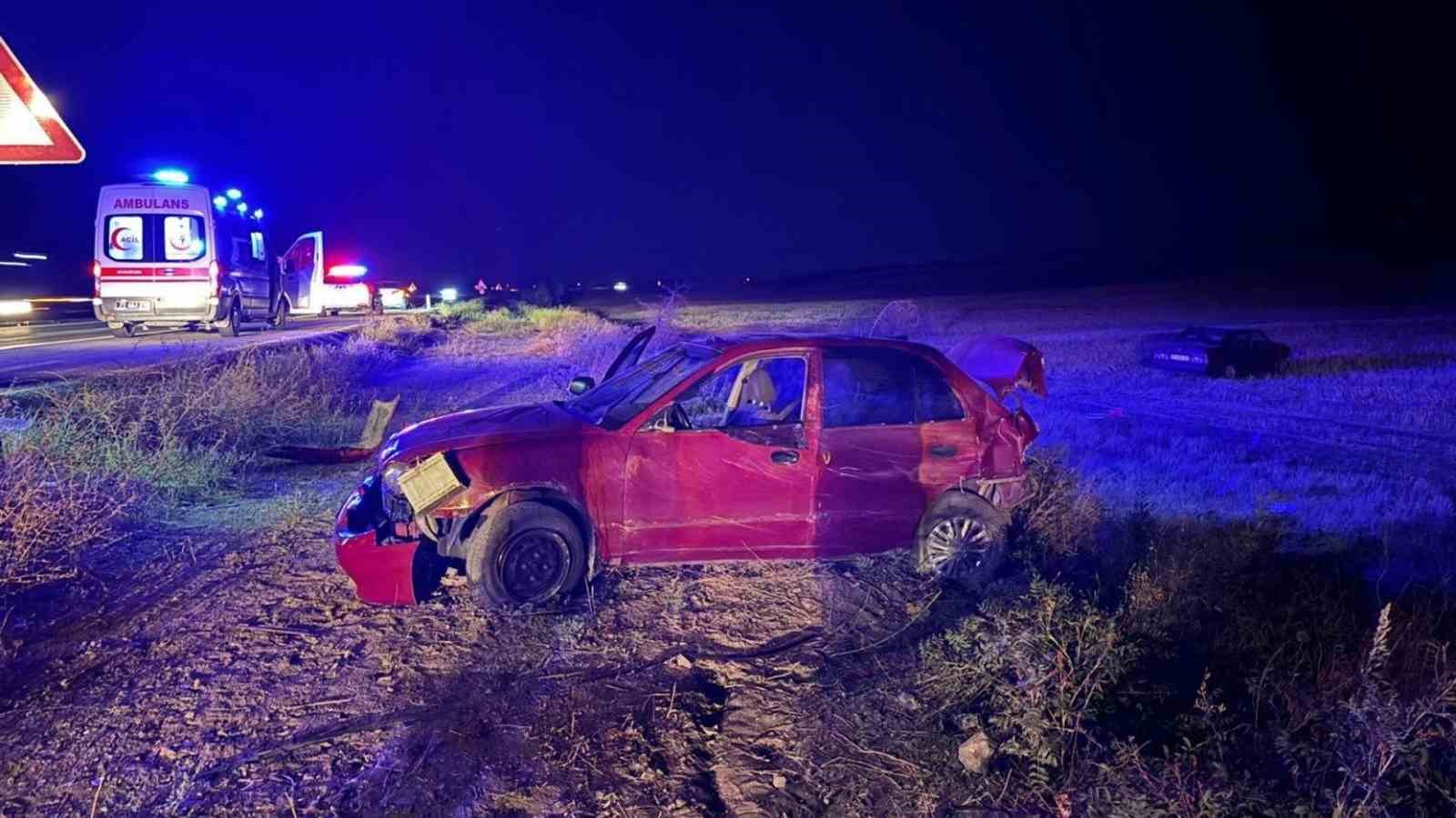 Kırıkkale’de kaza yapan iki otomobil hurdaya döndü: 4 yaralı 