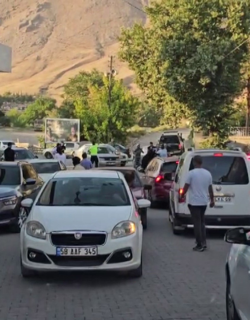Sivas’ta borç meselesi yüzünden taraflar birbirine girdi 