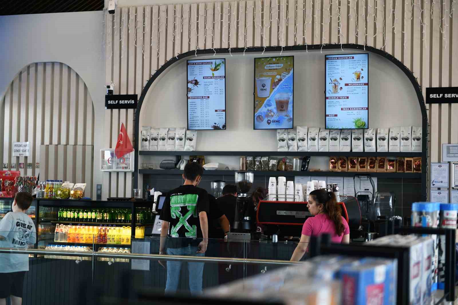 Genç Kafe, bir yılda 320 bin genci ağırladı 