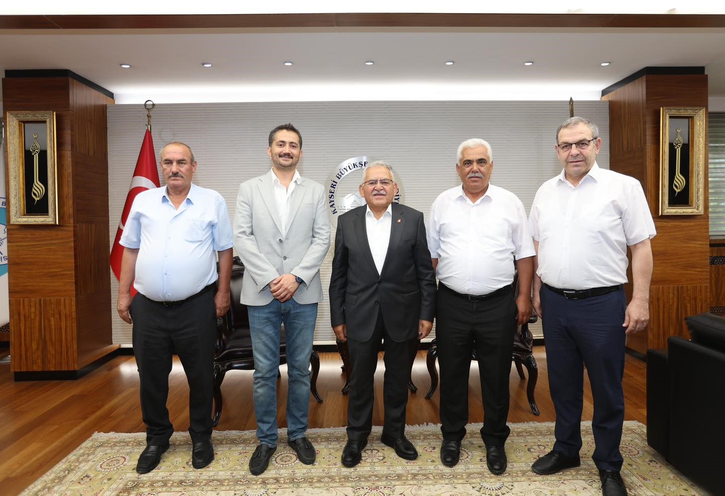 Başkan Büyükkılıç’a ziyaretçi akını 