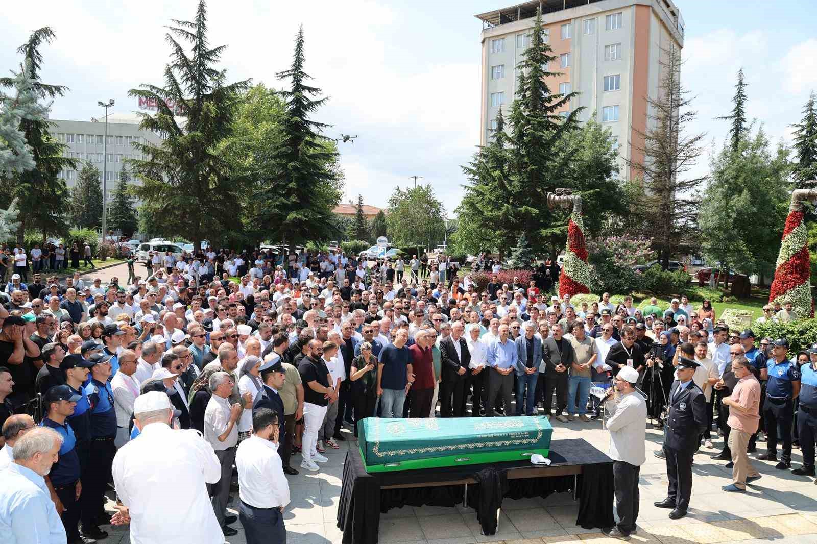 Gebze Belediye Başkan Yardımcısı Dursun Ali Arslan son yolculuğuna uğurlandı 