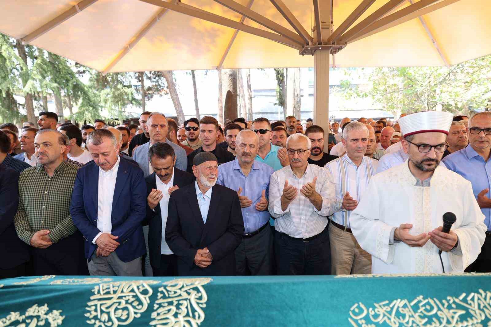 Gebze Belediye Başkan Yardımcısı Dursun Ali Arslan son yolculuğuna uğurlandı 