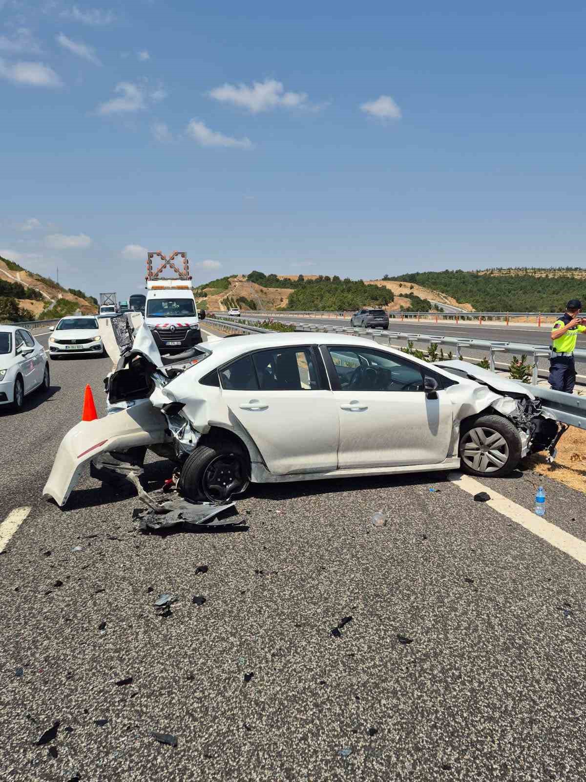 Balıkesir’de otoyolda zincirleme trafik kazası: 8 yaralı 