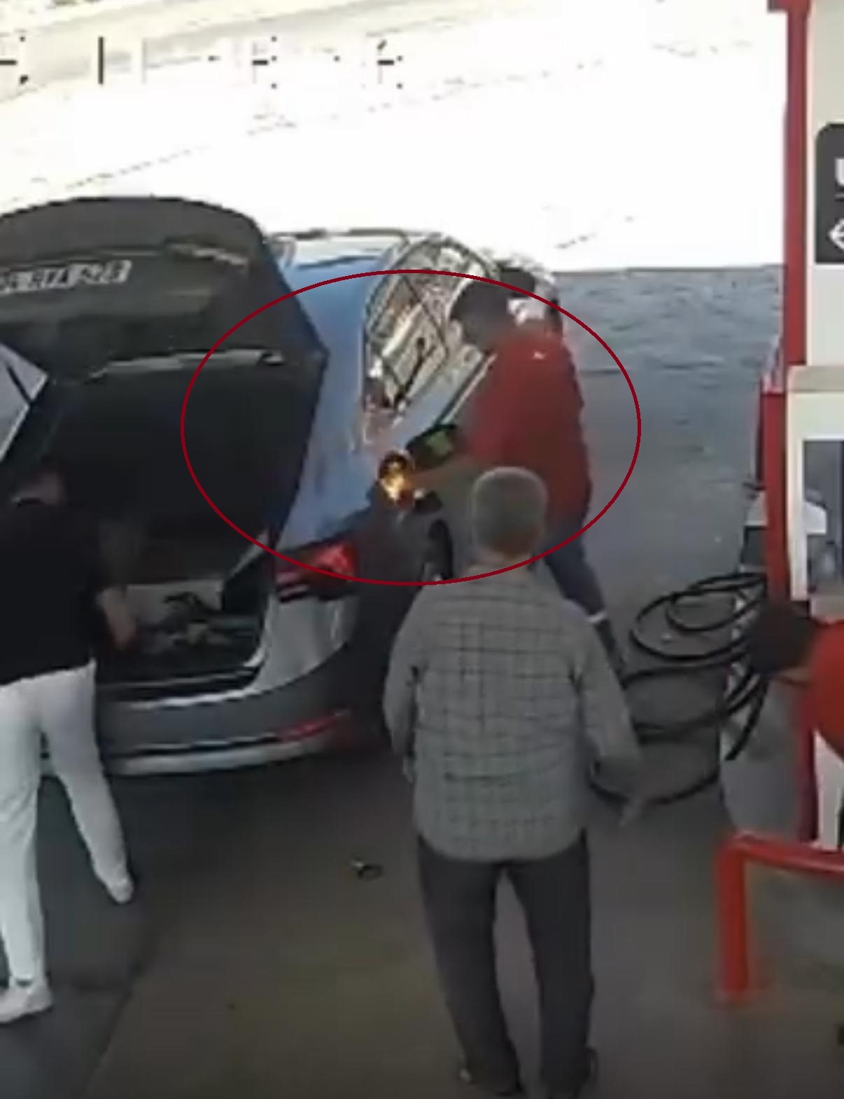 Diyarbakır’da akaryakıt istasyonunda faciadan dönüldü: O anlar kamerada