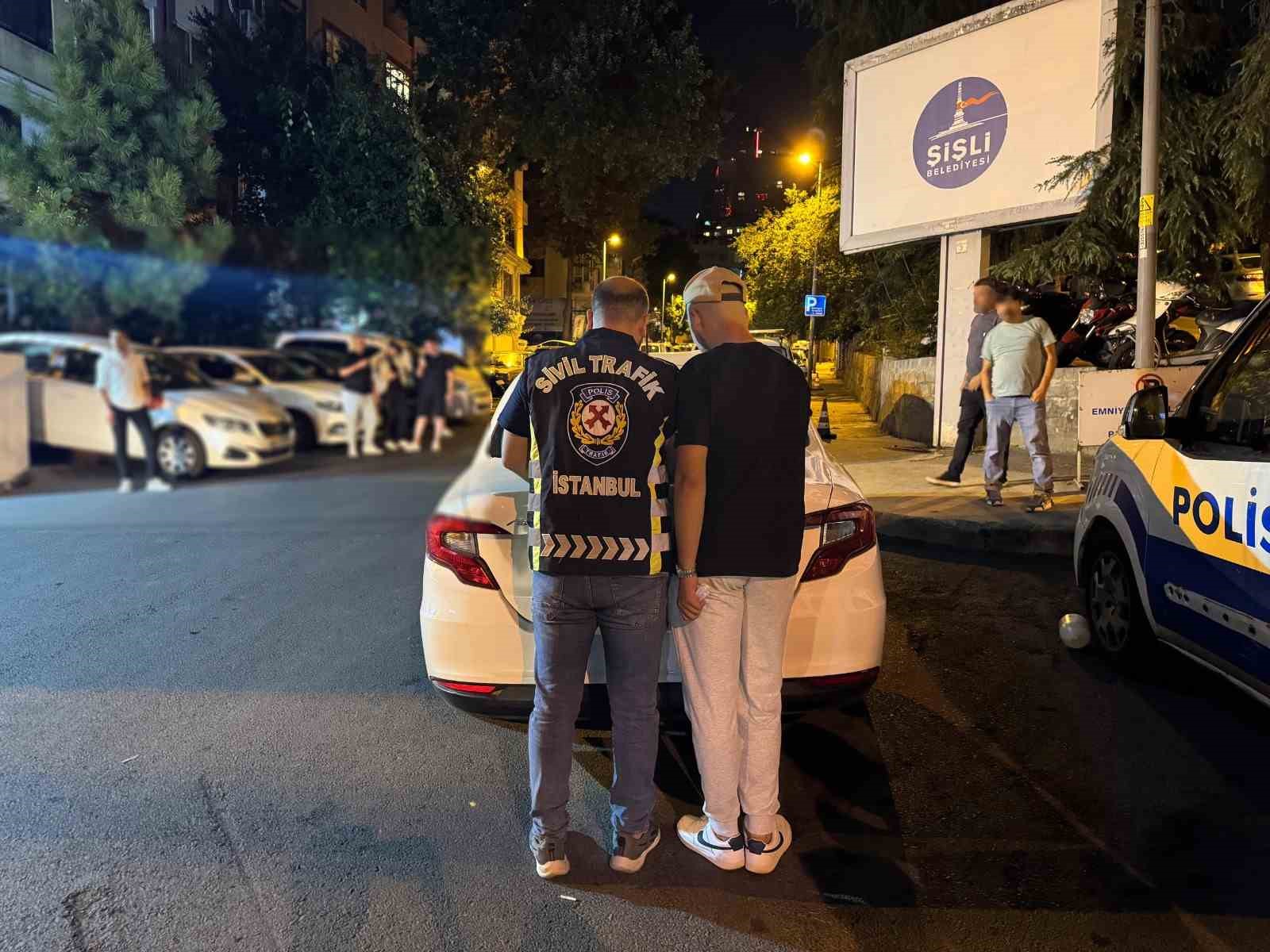 Şişli’de asker uğurlama konvoyu ile trafiği felç eden şüpheliler yakalandı 