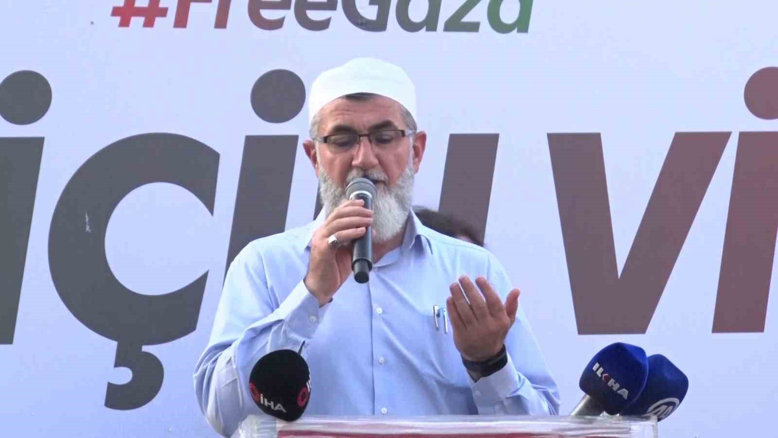 Bursa’da yüzlerce kişi Gazze için yürüdü 