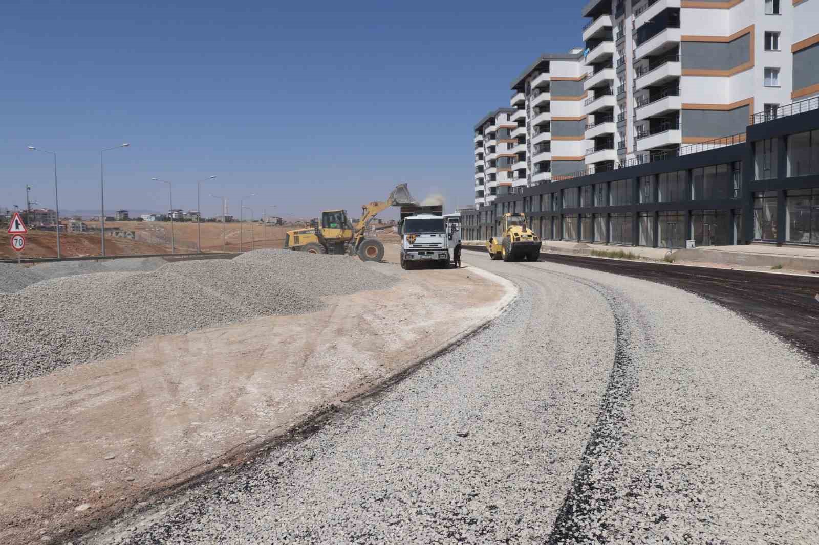 Siirt’te asfalt çalışmaları tüm hızıyla sürüyor 