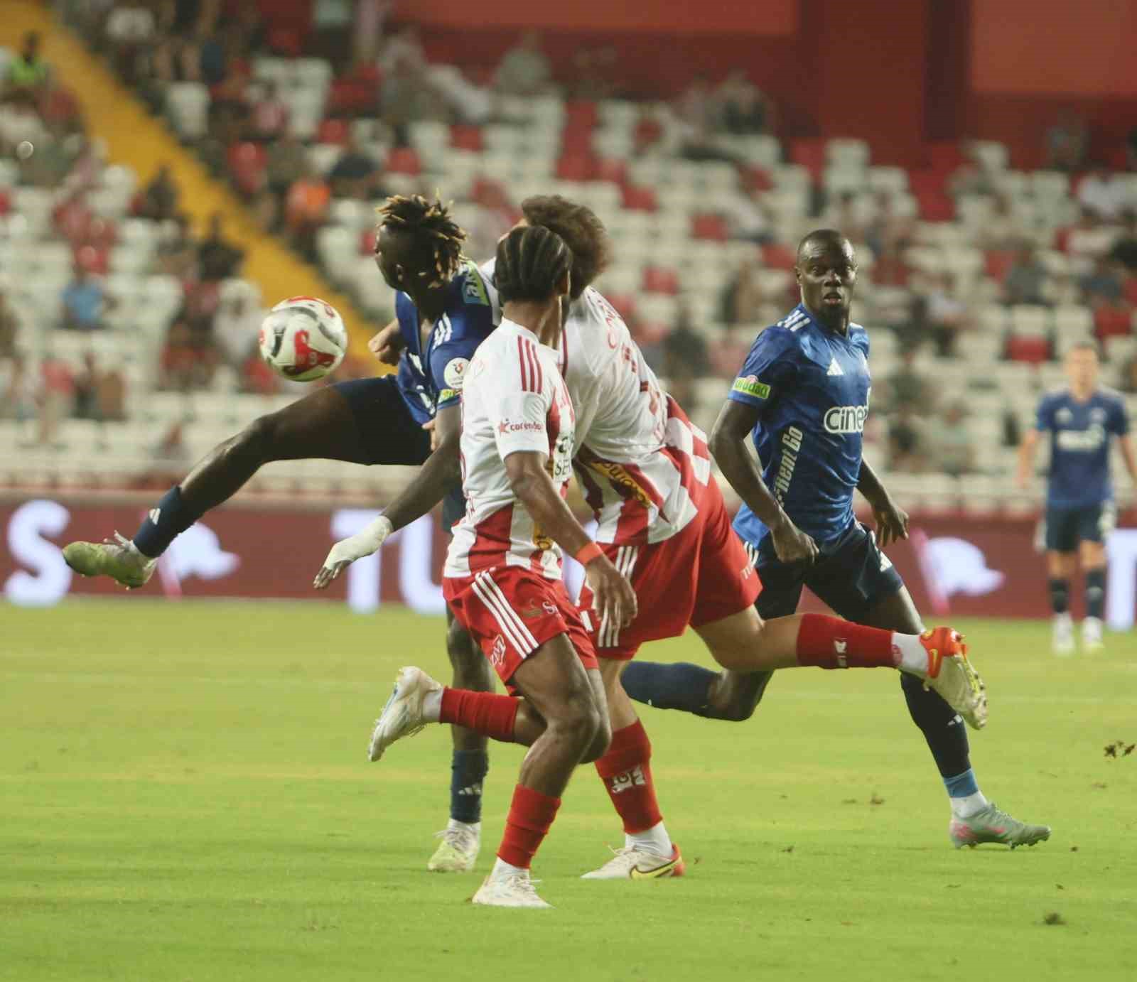 Trendyol Süper Lig: Antalyaspor: 2 - Kasımpaşa: 1 (Maç sonucu) 