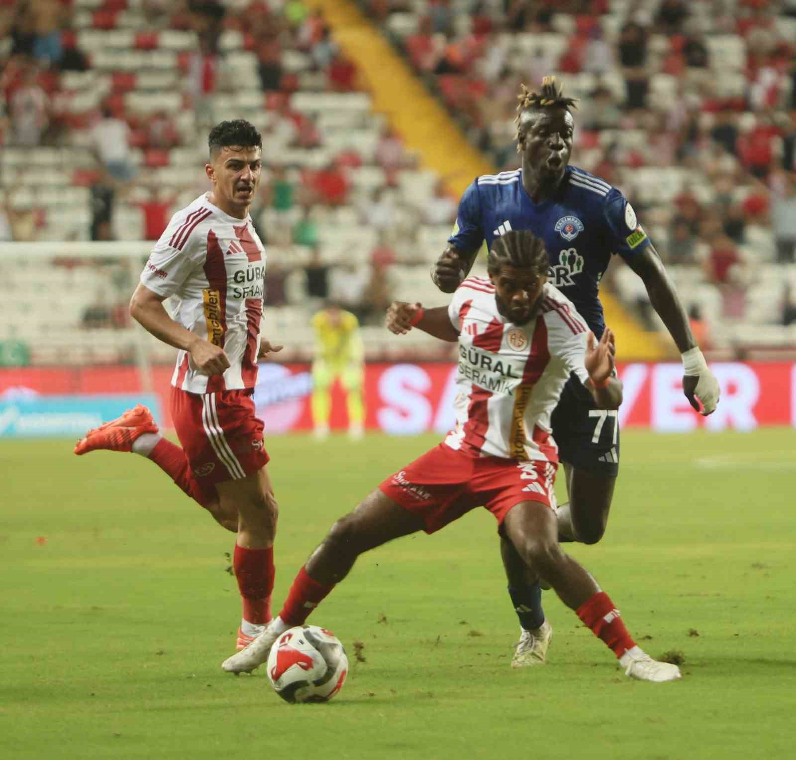 Trendyol Süper Lig: Antalyaspor: 2 - Kasımpaşa: 1 (Maç sonucu) 