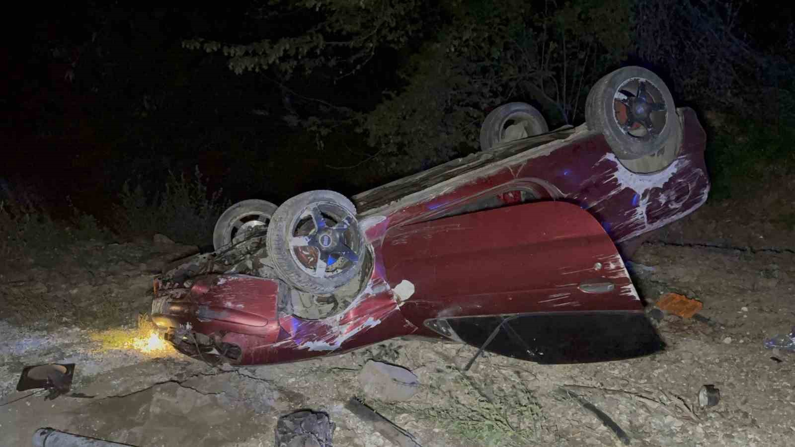 Takla atan otomobilde kalbi duran sürücüyü sağlık ekipleri kurtardı 