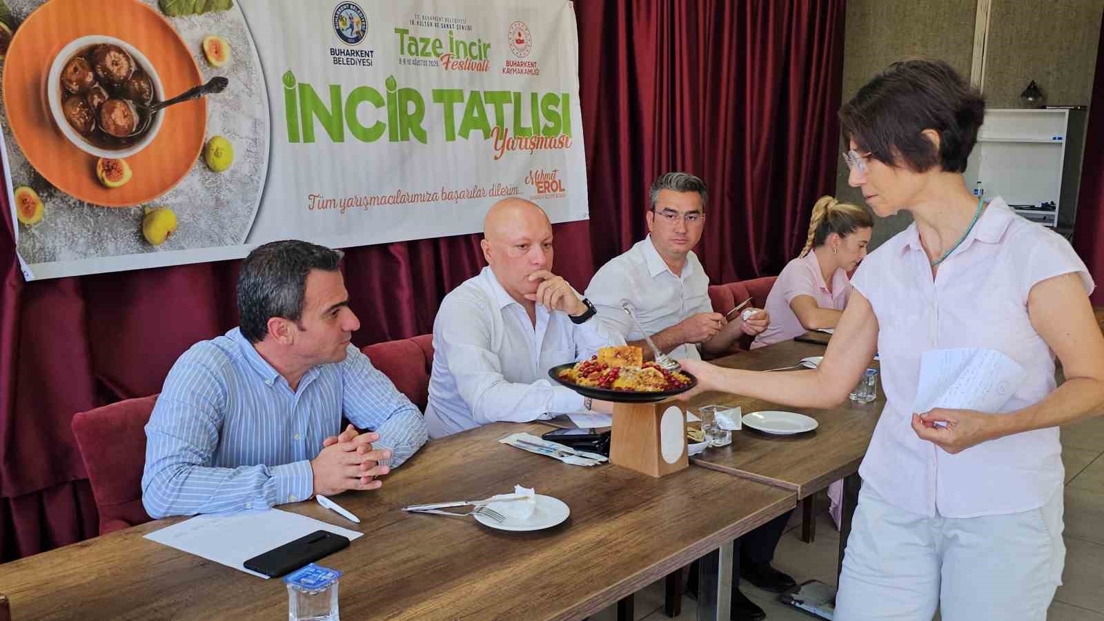 Buharkent’te taze incirli tatlılar yarıştı 