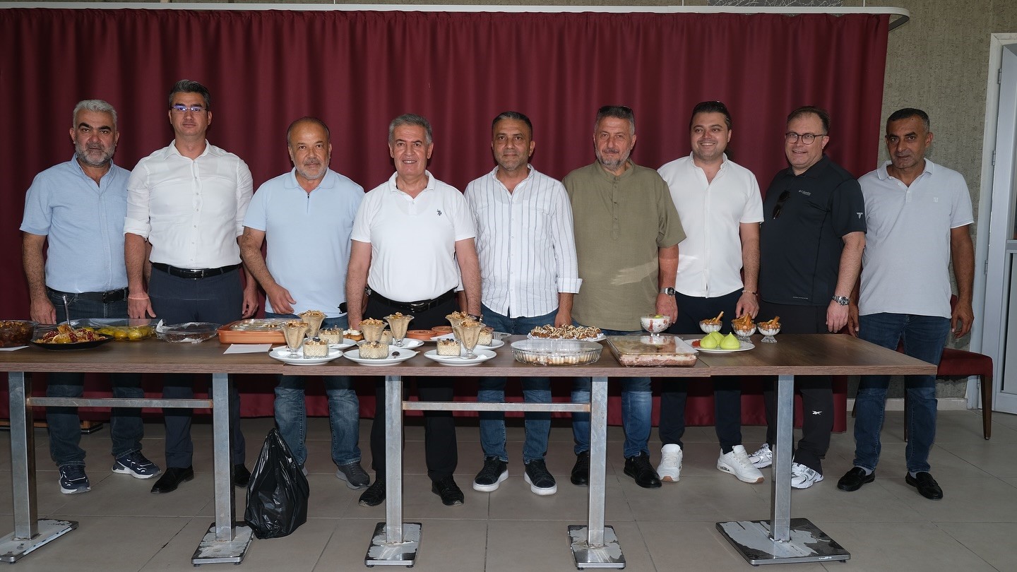 Buharkent’te taze incirli tatlılar yarıştı 