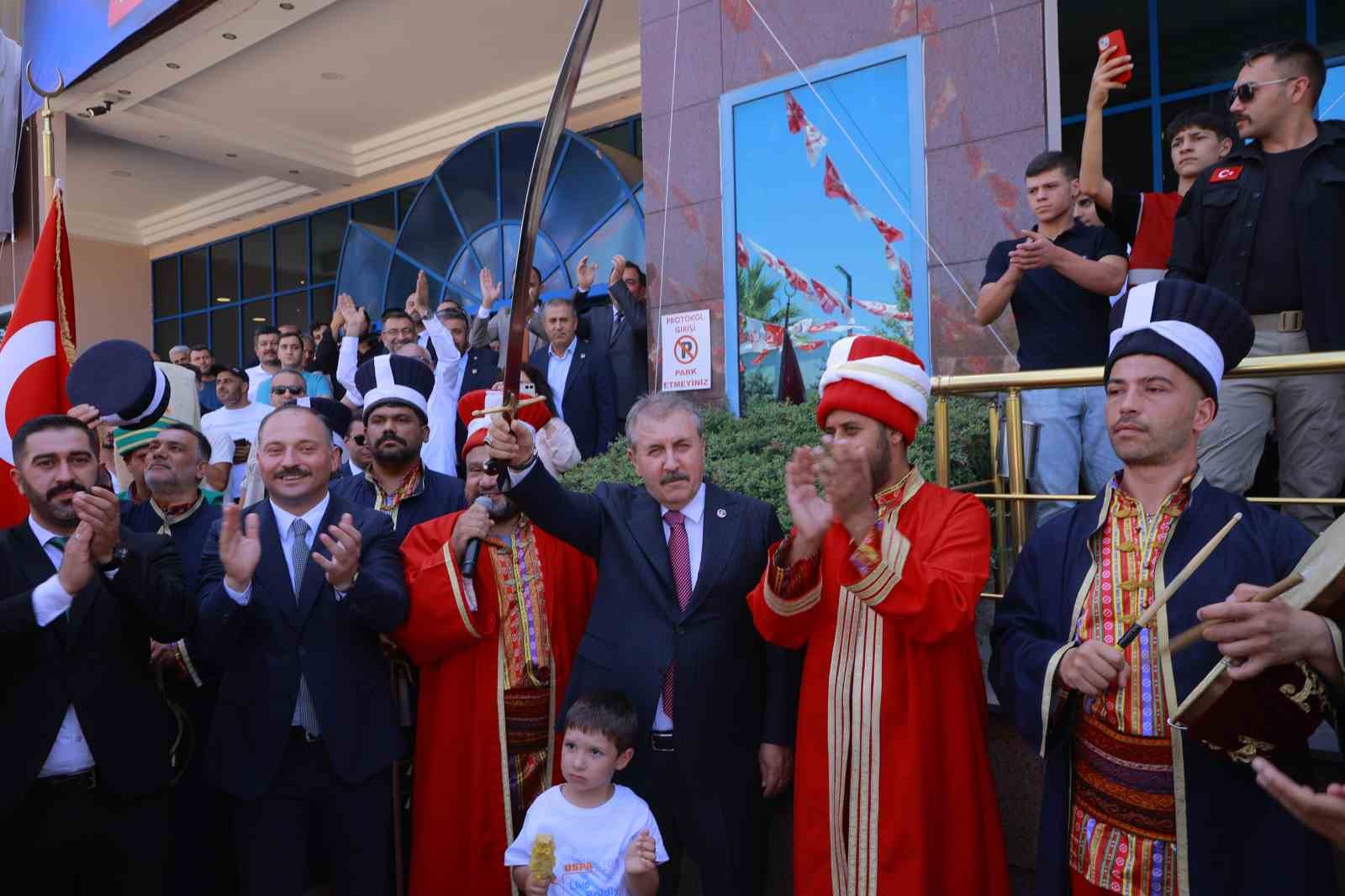 BBP lideri Destici: 