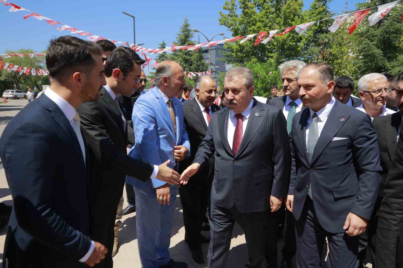 BBP lideri Destici: 