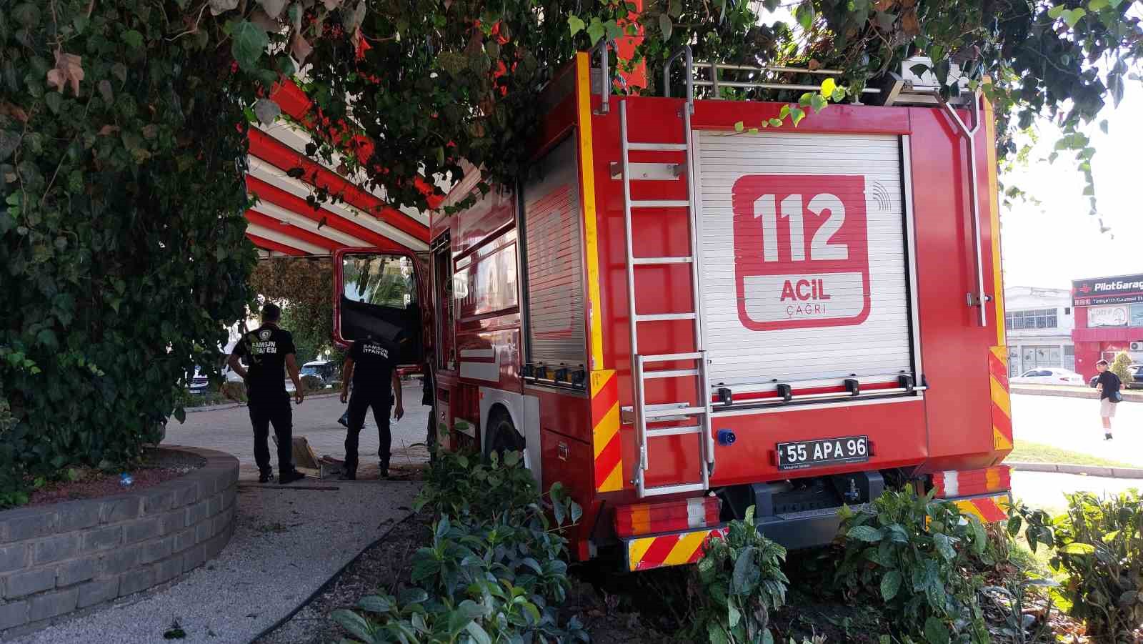 Samsun’da itfaiye aracı kaza yaptı: 2’si itfaiyeci 3 yaralı 