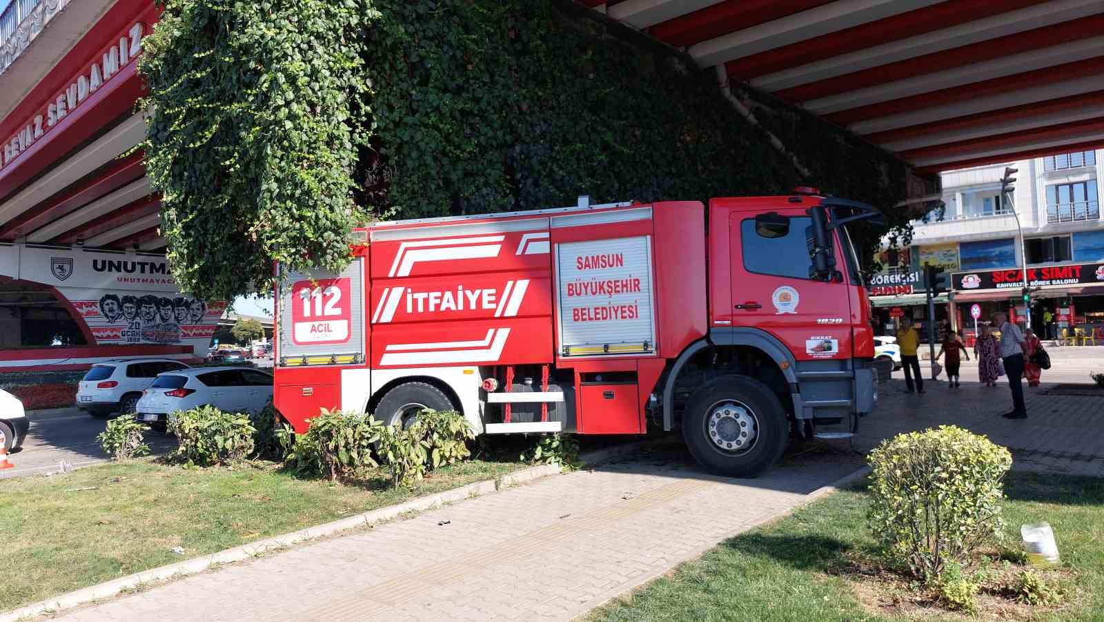 Samsun’da itfaiye aracı kaza yaptı: 2’si itfaiyeci 3 yaralı 