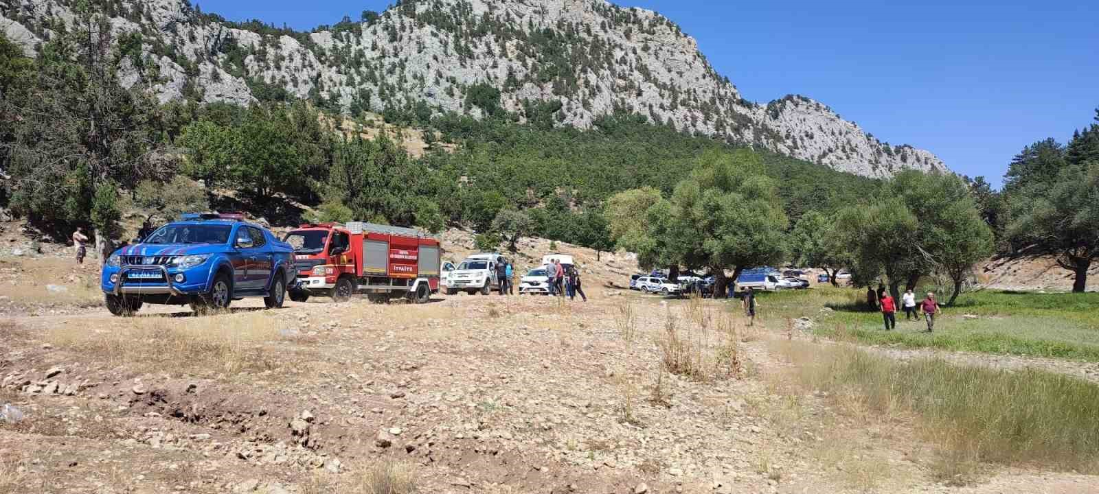 Deredeki girdabın yuttuğu kız kardeşlerin cansız bedenlerine ulaşıldı 