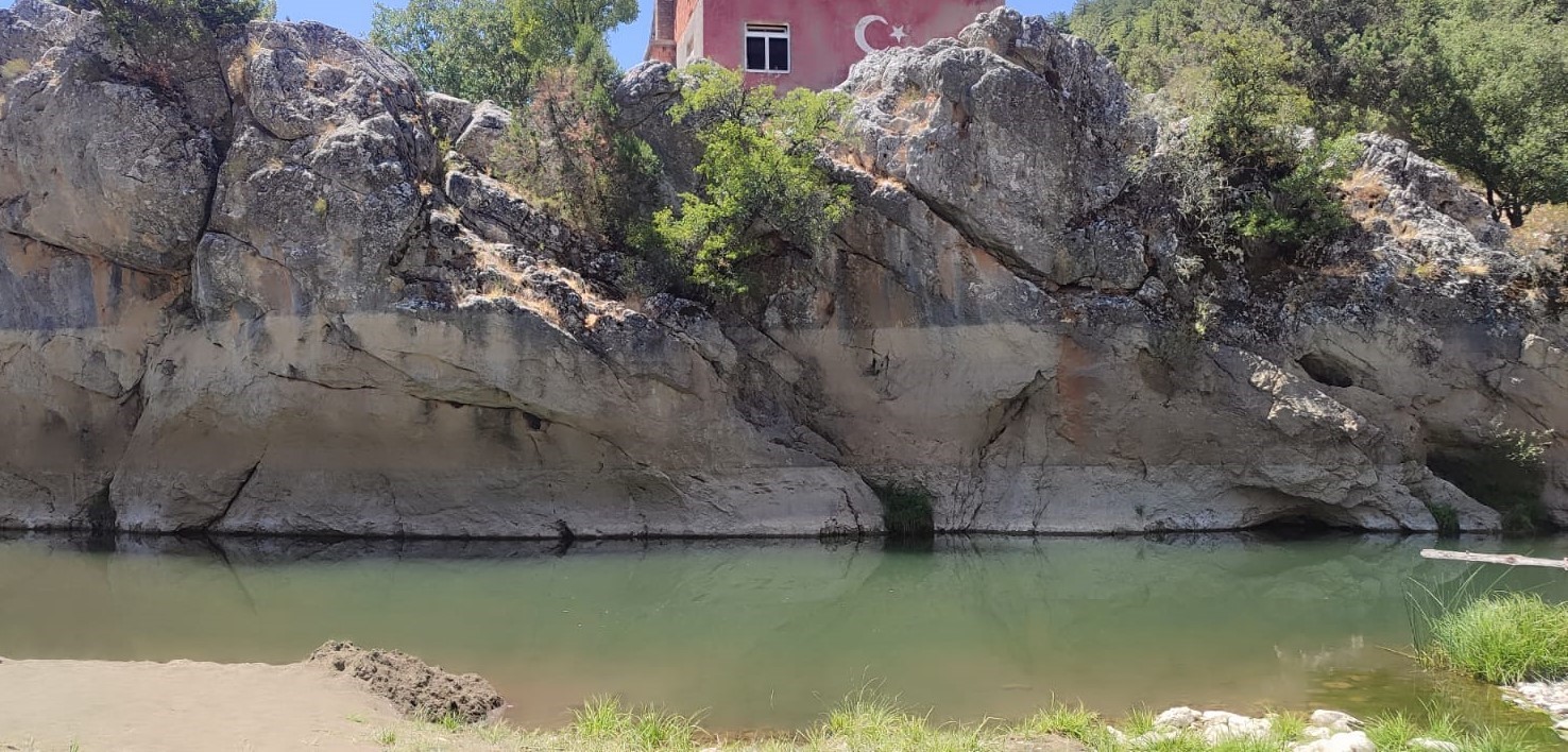 Deredeki girdabın yuttuğu kız kardeşlerin cansız bedenlerine ulaşıldı 