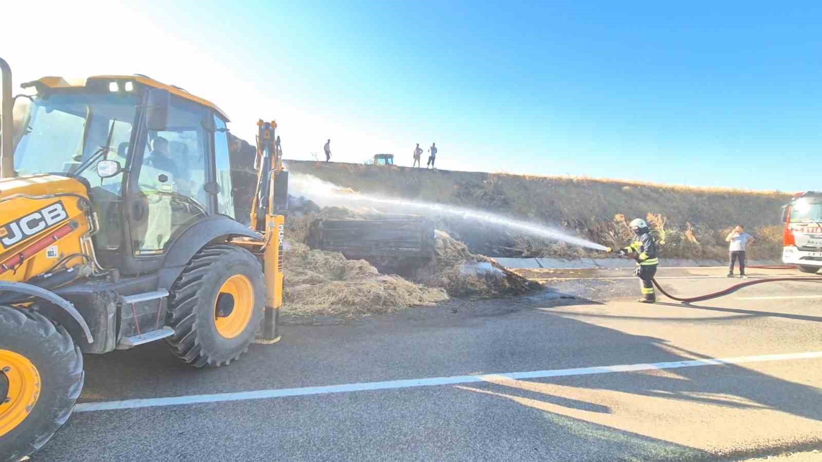 Tekirdağ’da yanan araçtaki alevler önce tarlaya, sonra tıra sıçradı 
