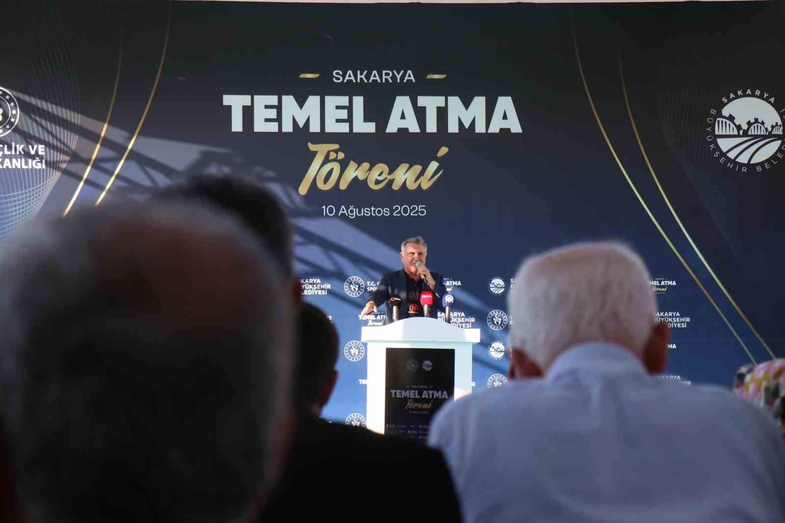 Osman Aşkın Bak: 