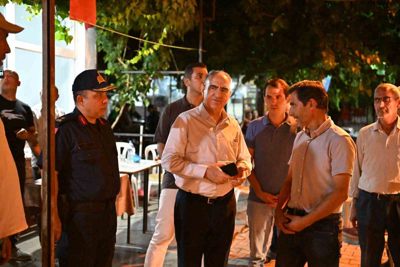 Vali Özkan depremden etkilenen bölgeleri inceledi 