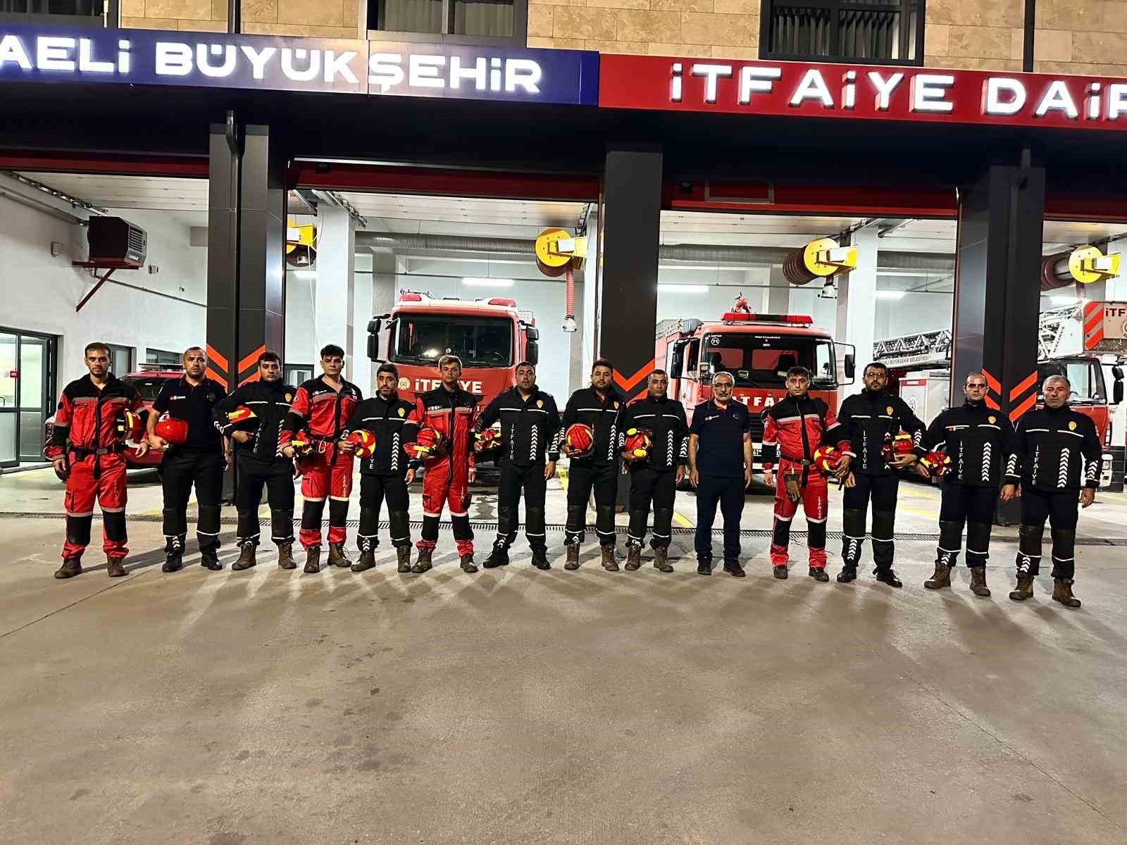 Kocaeli’den deprem bölgesine arama kurtarma ekibi