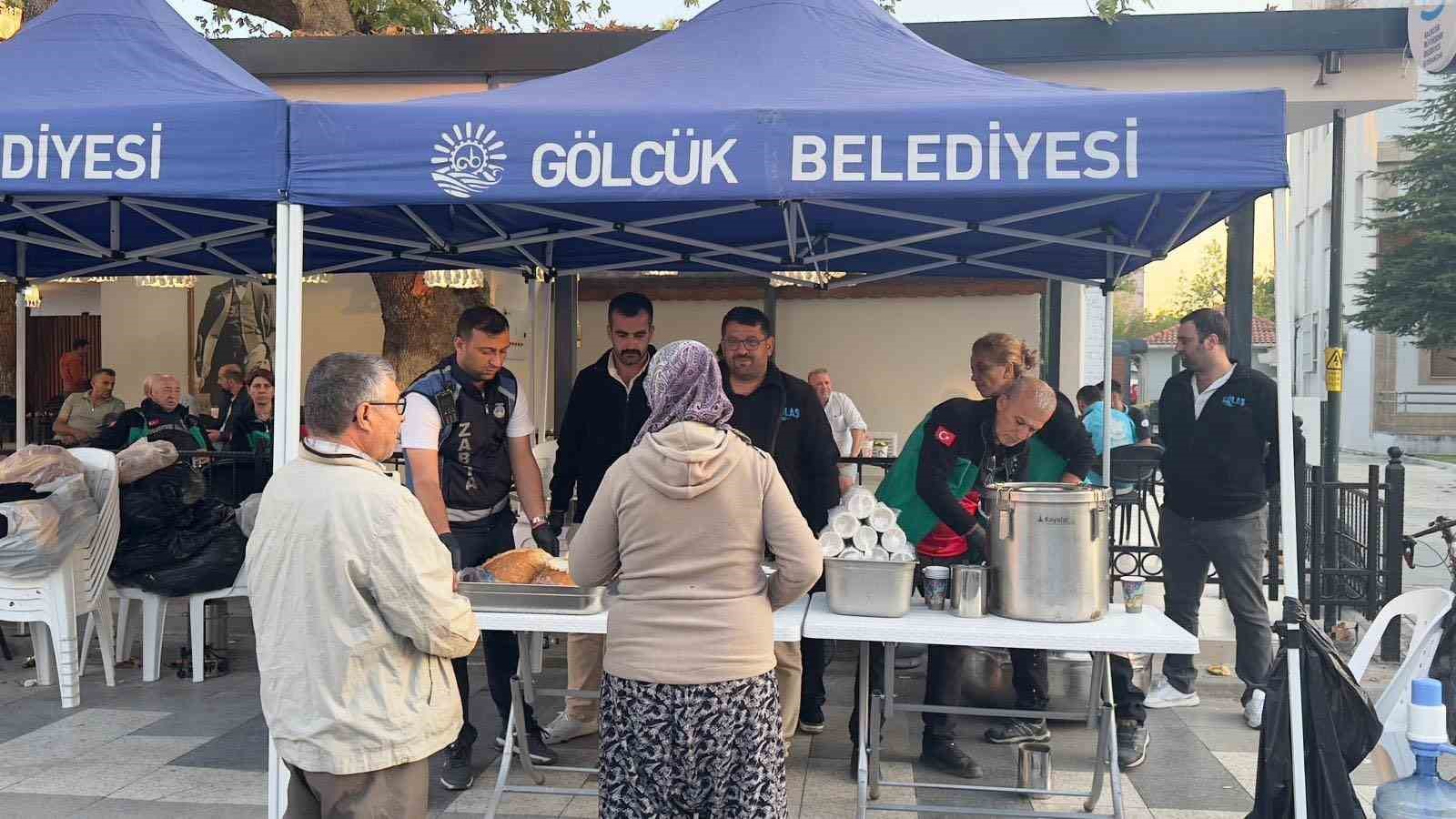 Gölcük, Balıkesir halkına desteğe koştu 
