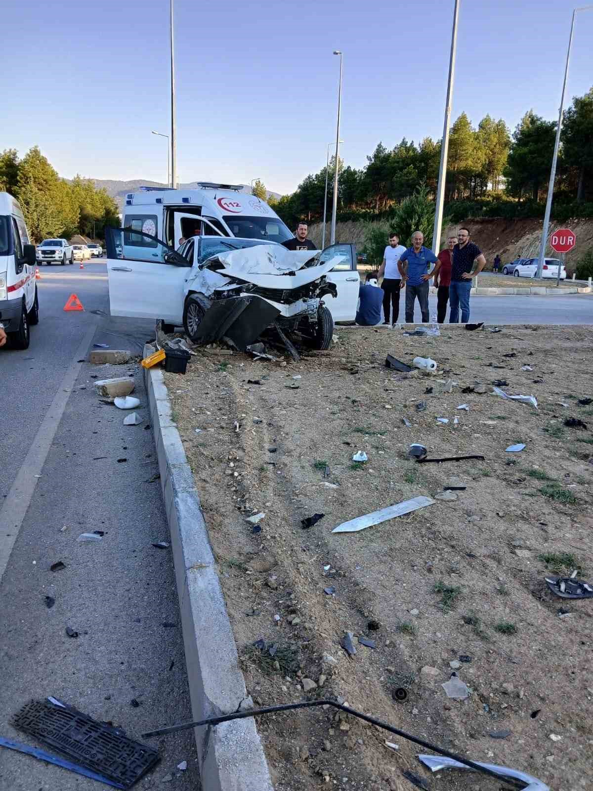Kavşaktaki feci kazadan acı haber 