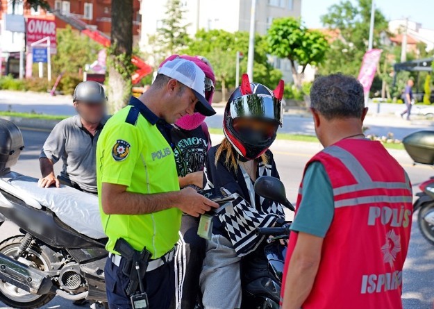 Isparta’da son 1 haftada 25 aranan şahıs yakalandı 