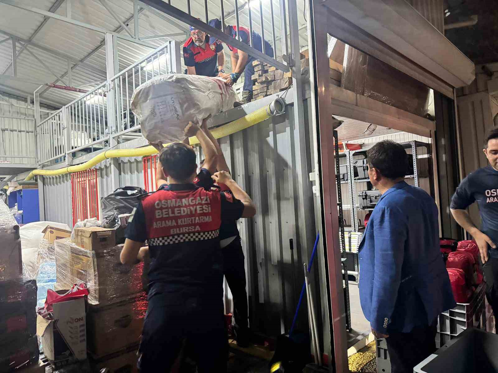 Osmangazi’den Sındırgı’ya deprem sonrası hızlı destek 