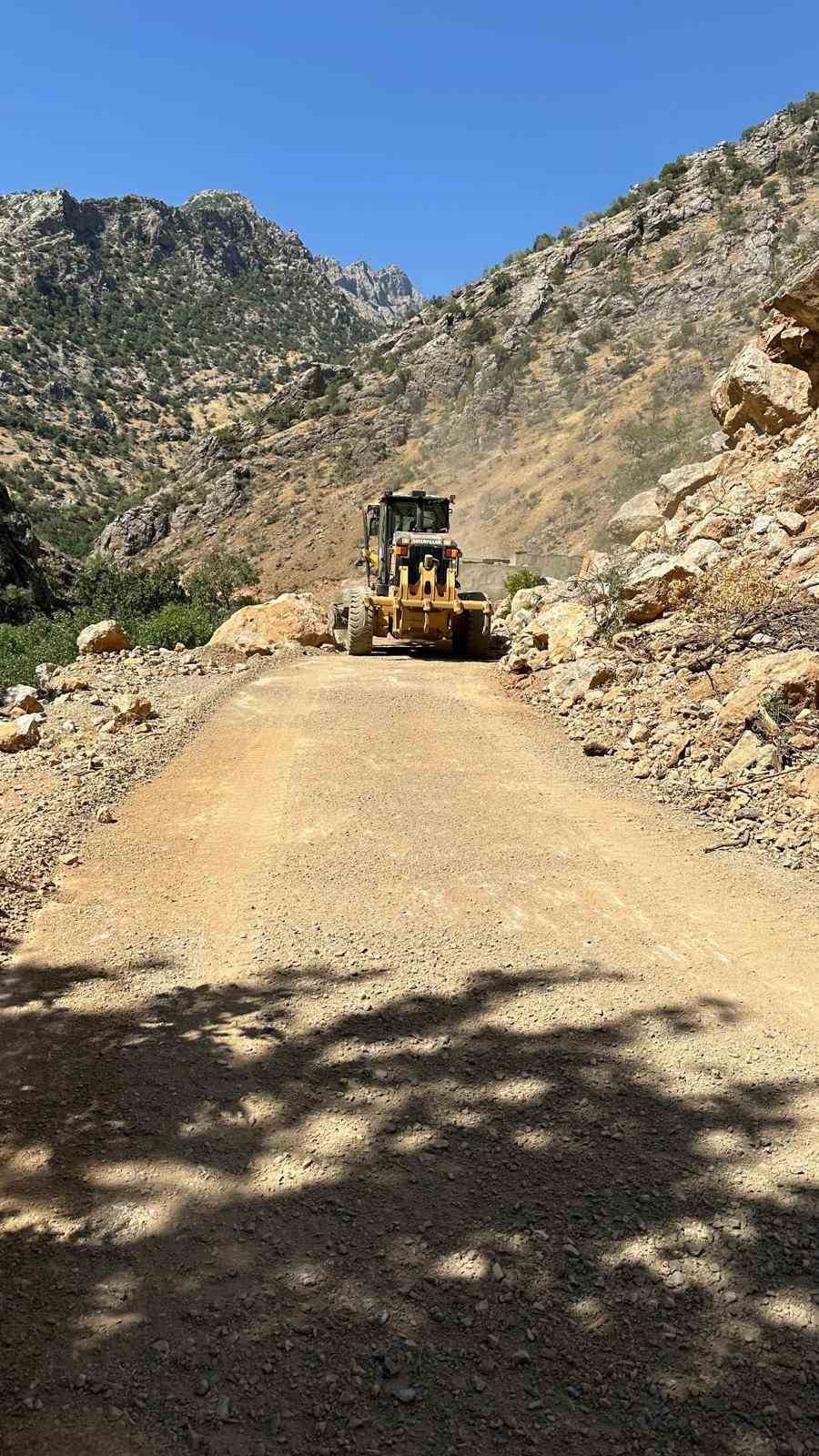 Siirt’te Hizan ve Hesko su hatlarında onarım ve temizlik çalışması 