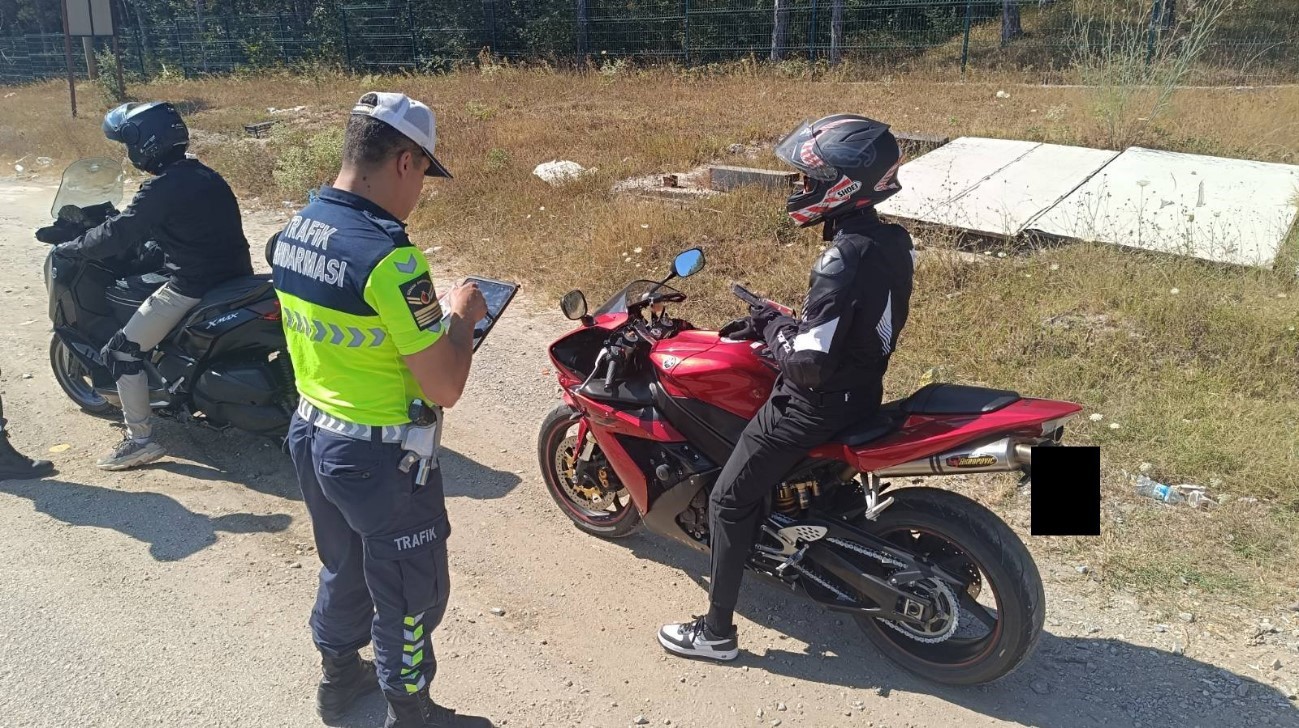 Kırklareli’nde motosiklet denetimi: 71 sürücüye işlem yapıldı