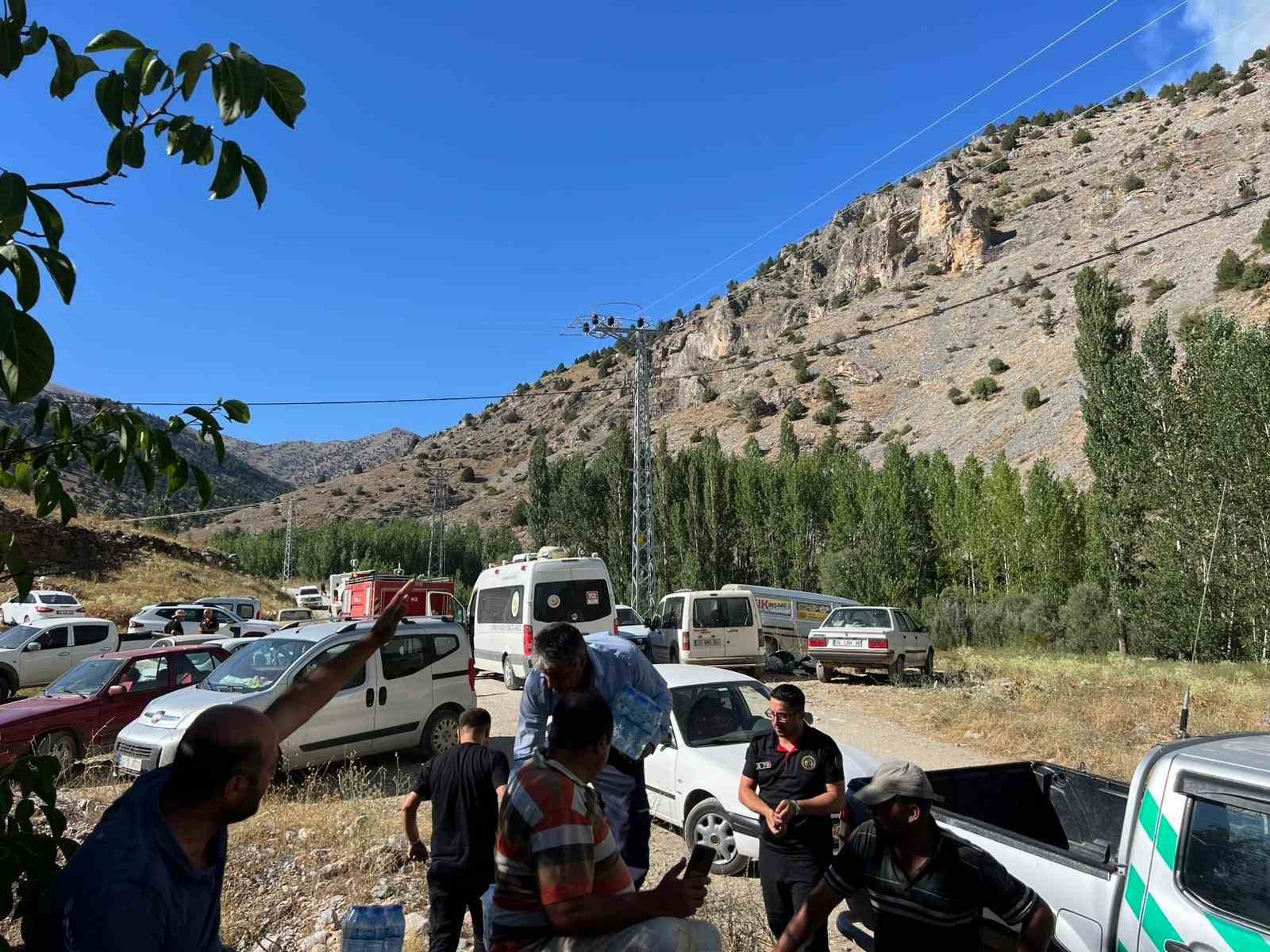 Kahramanmaraş’taki orman yangını ekiplerin müdahalesi sürüyor 