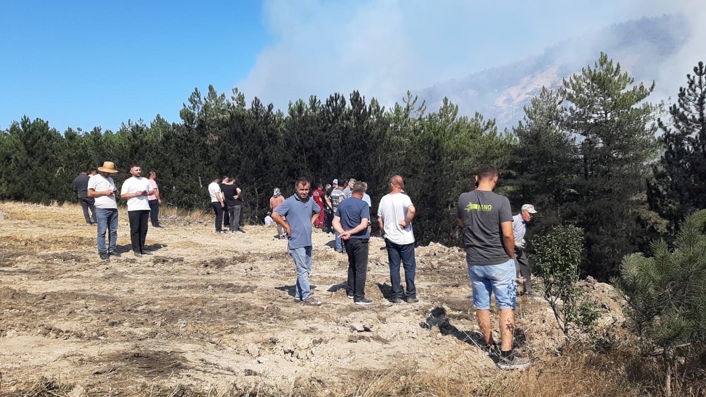 Bolu’daki orman yangını 5.saatinde 