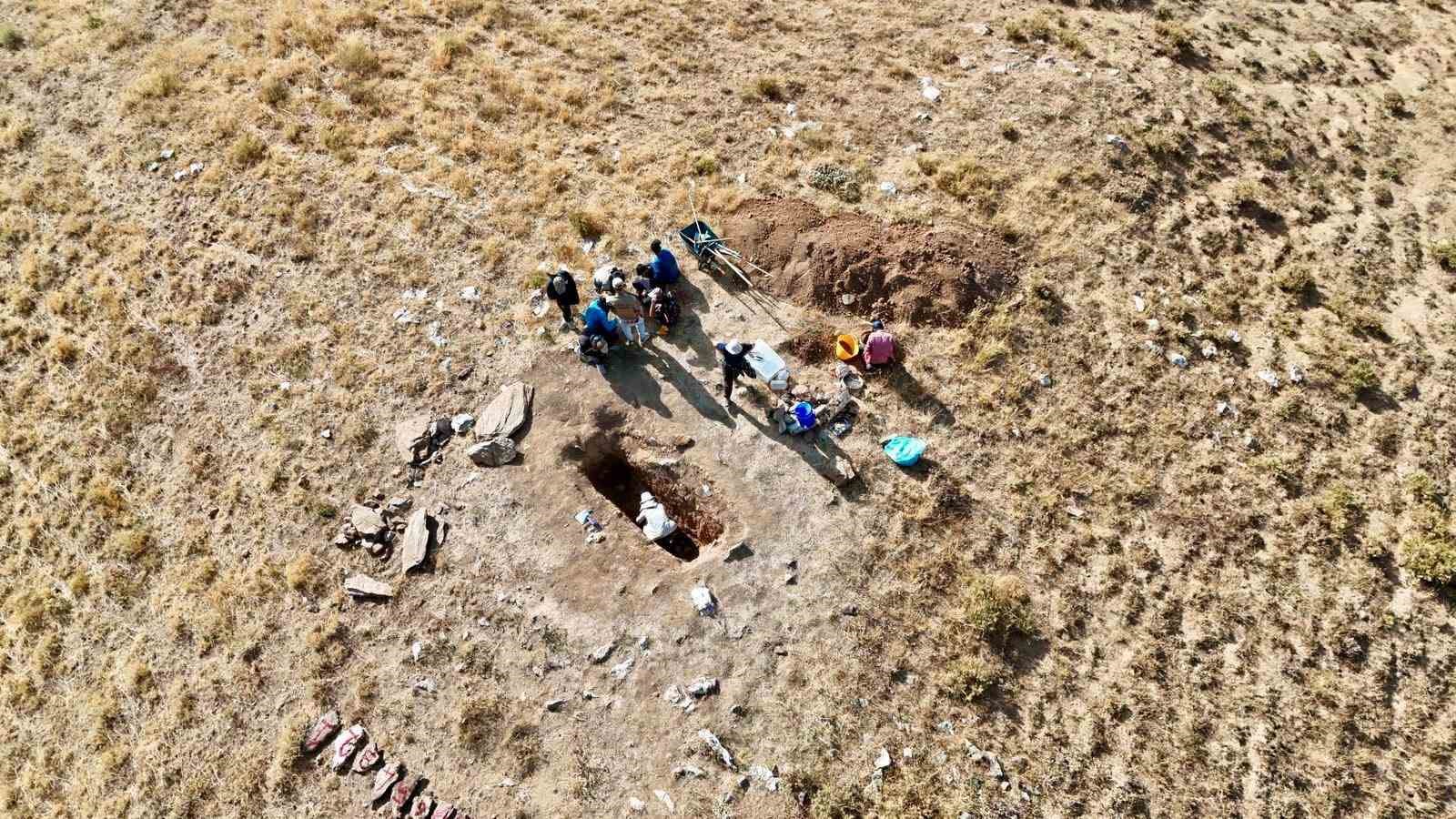 Vali Karakaya, Karçınbaşı kazı alanında incelemelerde bulundu 