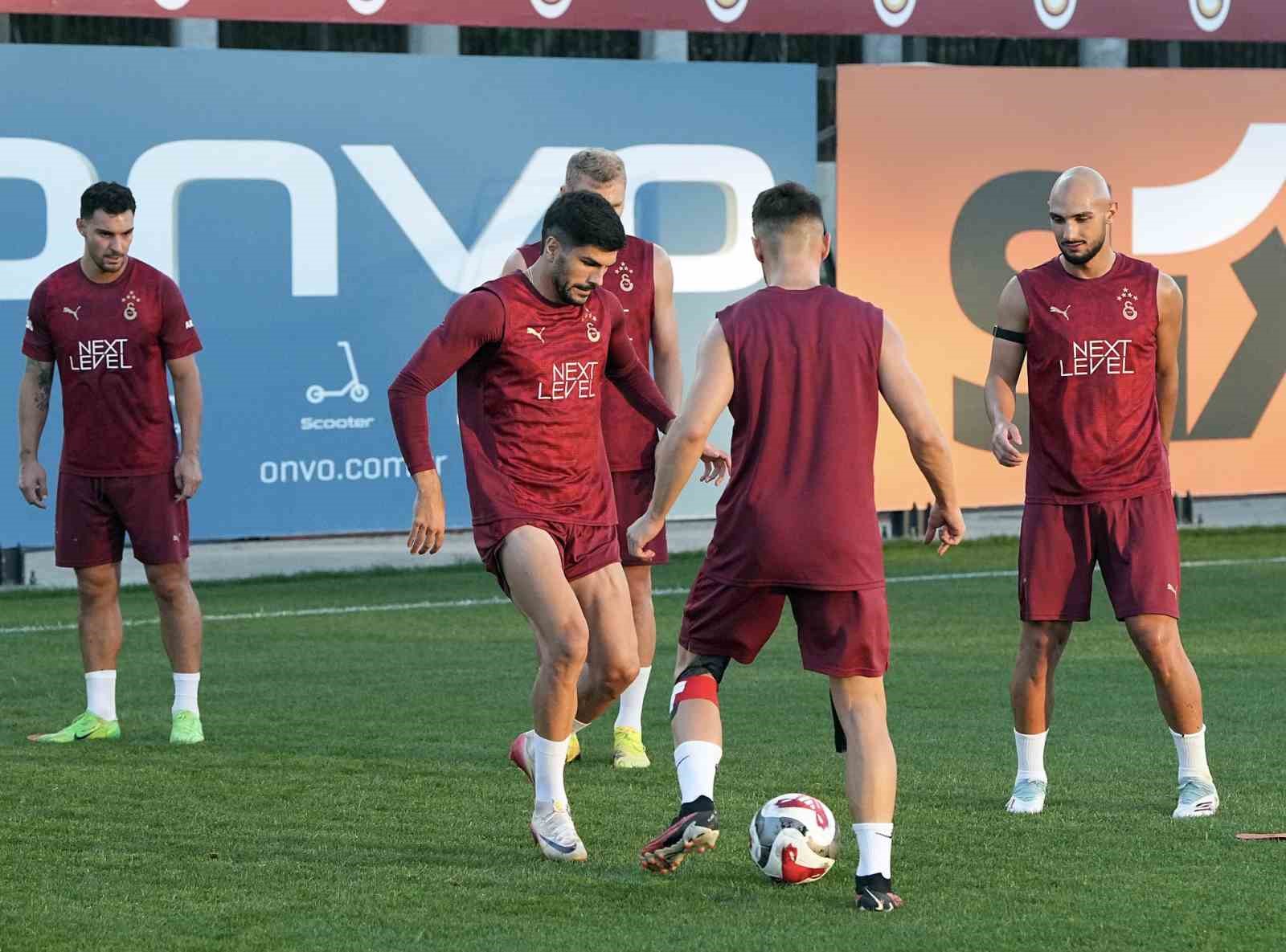 Galatasaray, Fatih Karagümrük maçı hazırlıklarını sürdürdü 