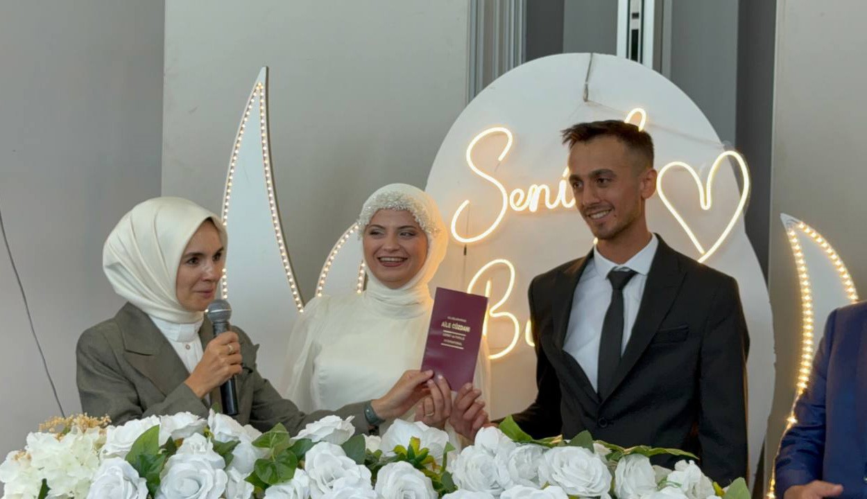 Bakan Göktaş, Karabük’te gençlerin nikah şahidi oldu 