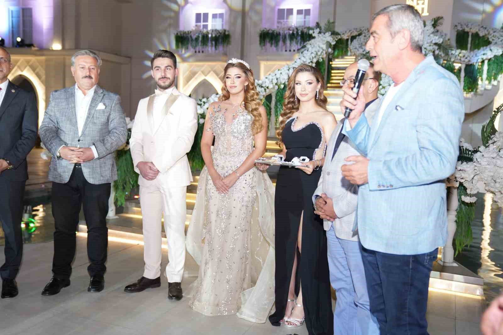 Gazeteci Azim Deniz’in mutlu günü 