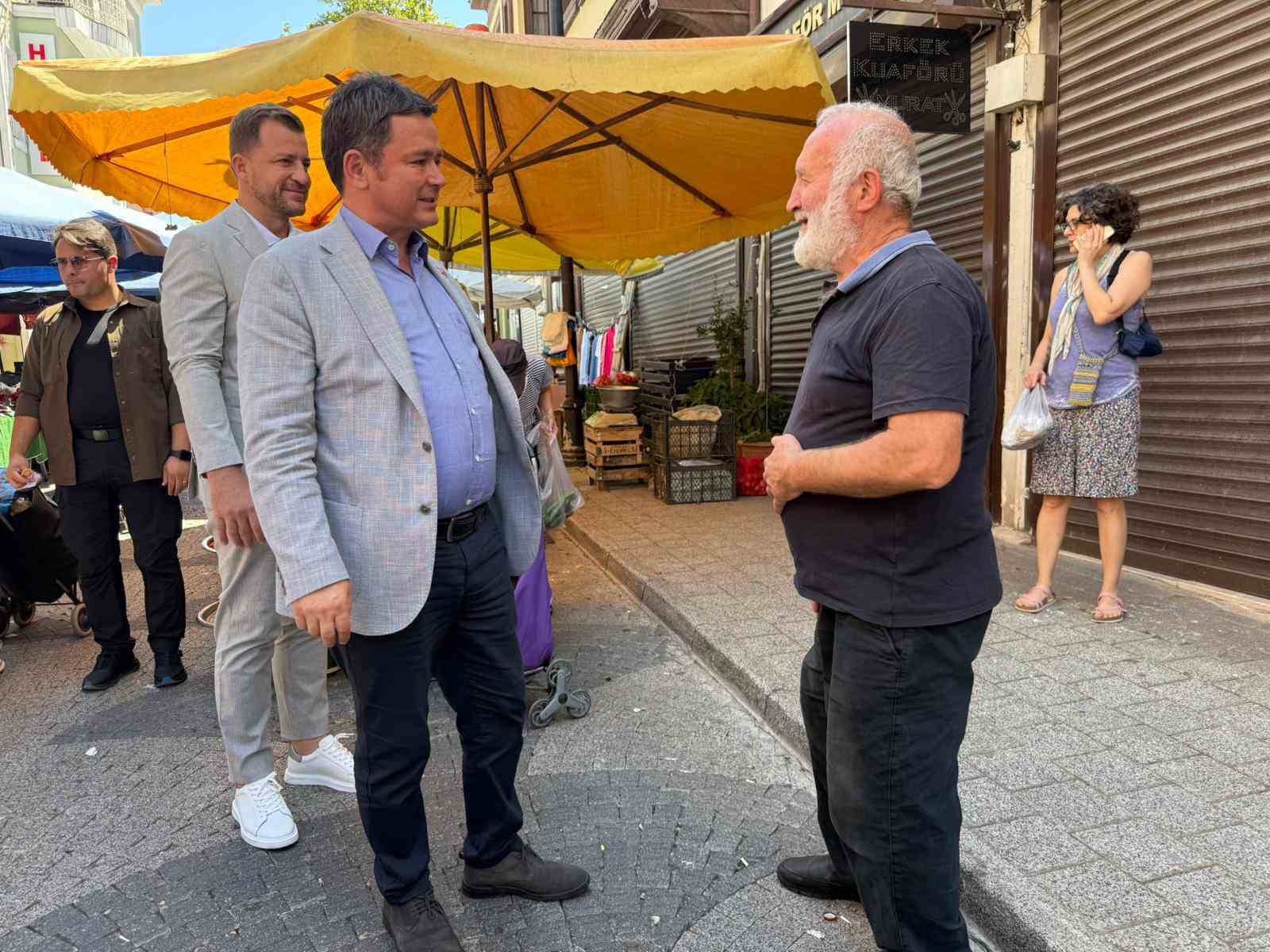 Başkan Aydın, Muradiye Pazarı’nda esnaf ve vatandaşla buluştu 