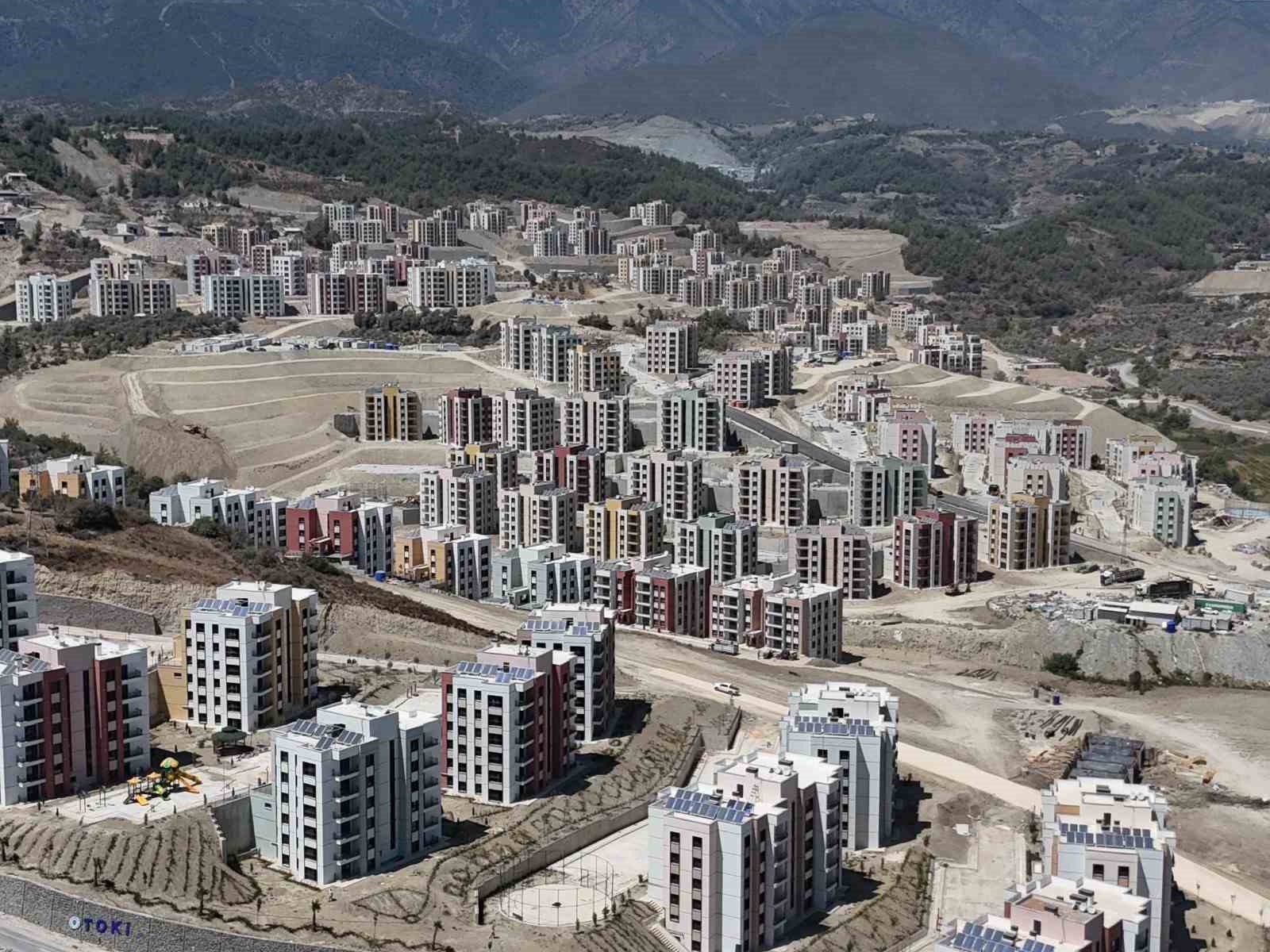 Asrın felaketinin yerle bir ettiği Antakya devlet yatırımlarıyla yeniden hayat buluyor