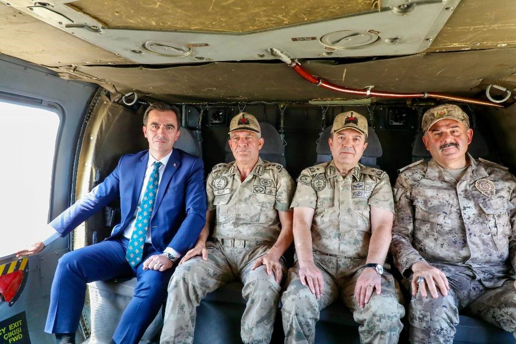 Vali Karakaya Çarho etkinlik alanını havadan inceledi 