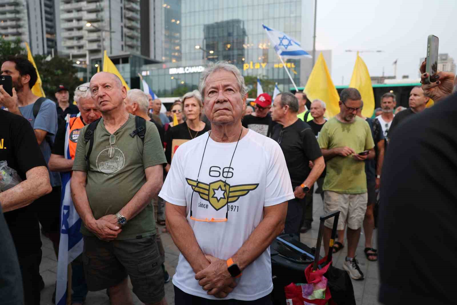 İsrailli emekli ve yedek savaş uçağı pilotları Gazze’nin işgaline yönelik planı protesto etti 
