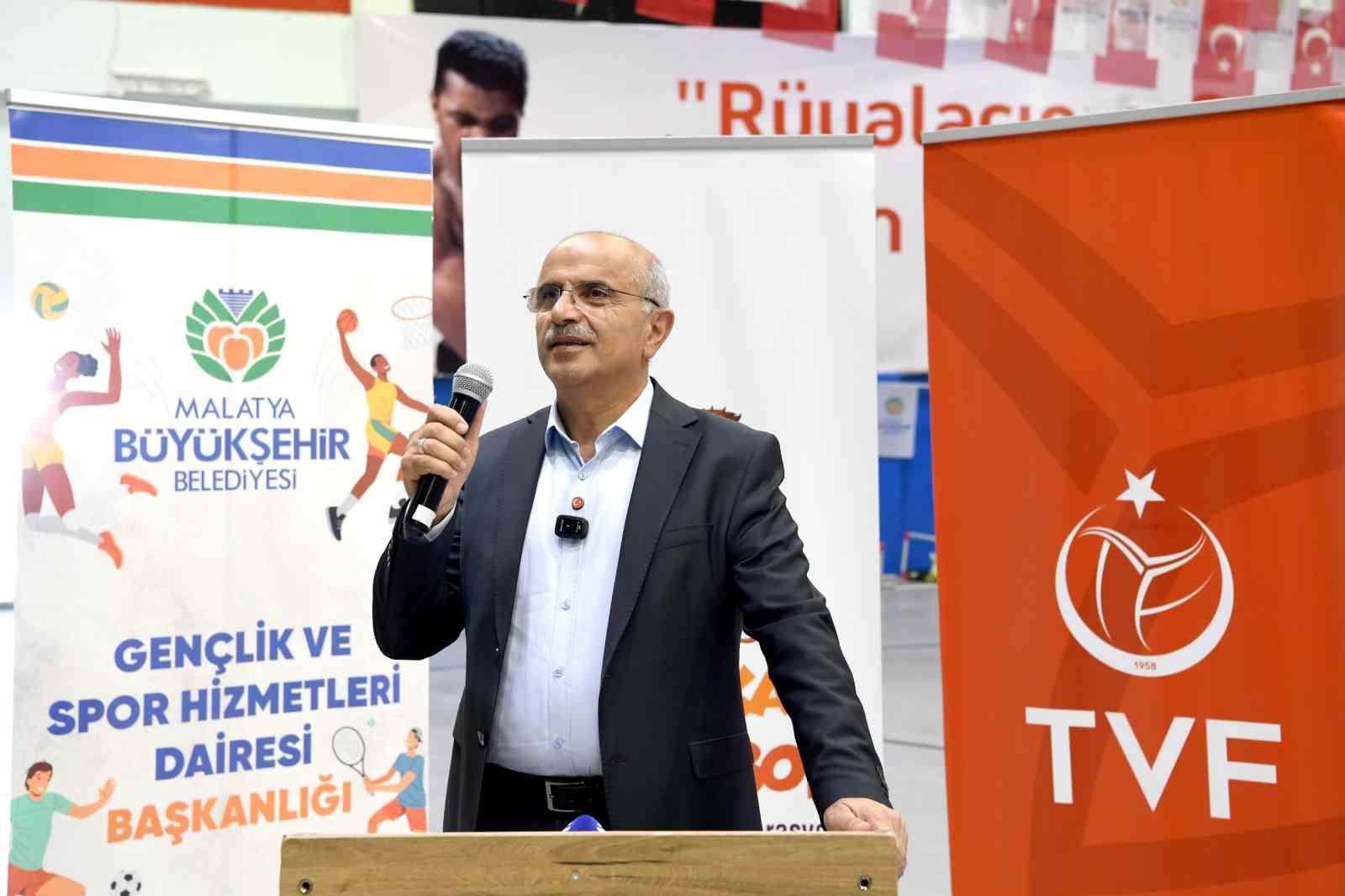 Büyükşehir’den Voleybol Lisesi’ne arazi desteği 