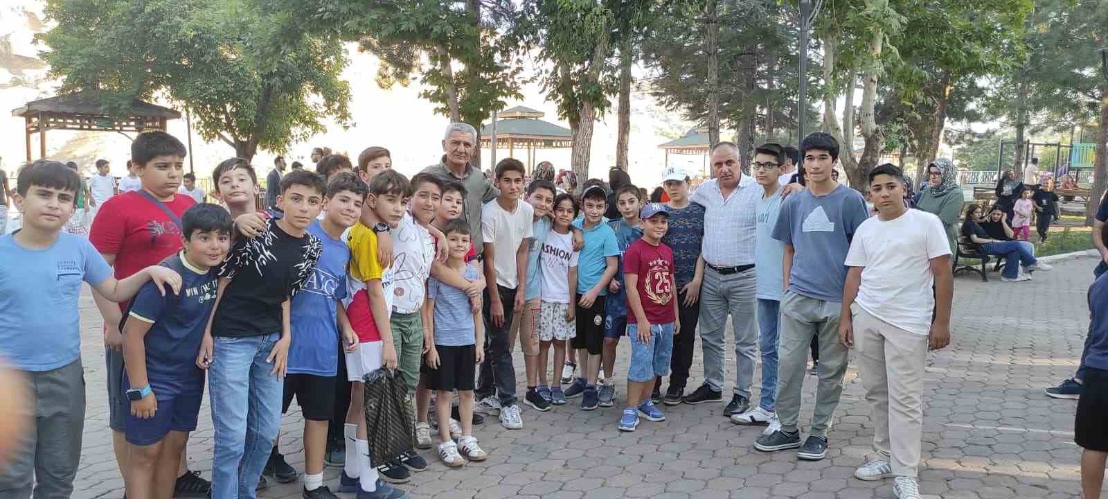 Kur’an kursu öğrencileri bu kez piknikte bir araya geldi 