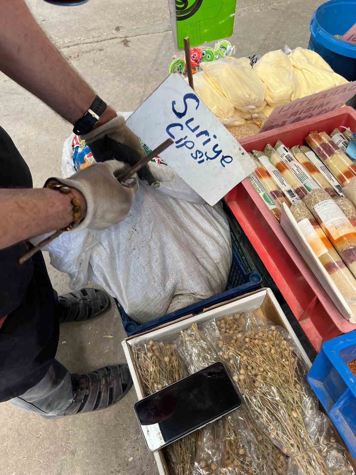 Açıkta satılan cipse el konuldu 