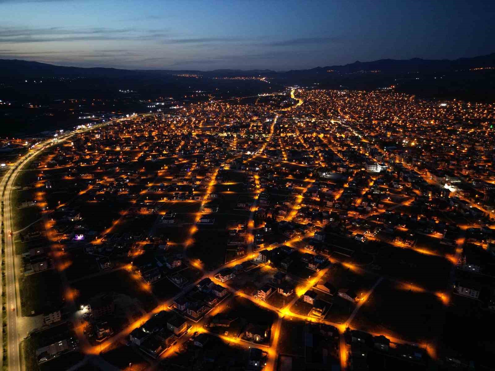 Bolvadin’de gün batımı manzarası sosyal medyada büyük ilgi gördü