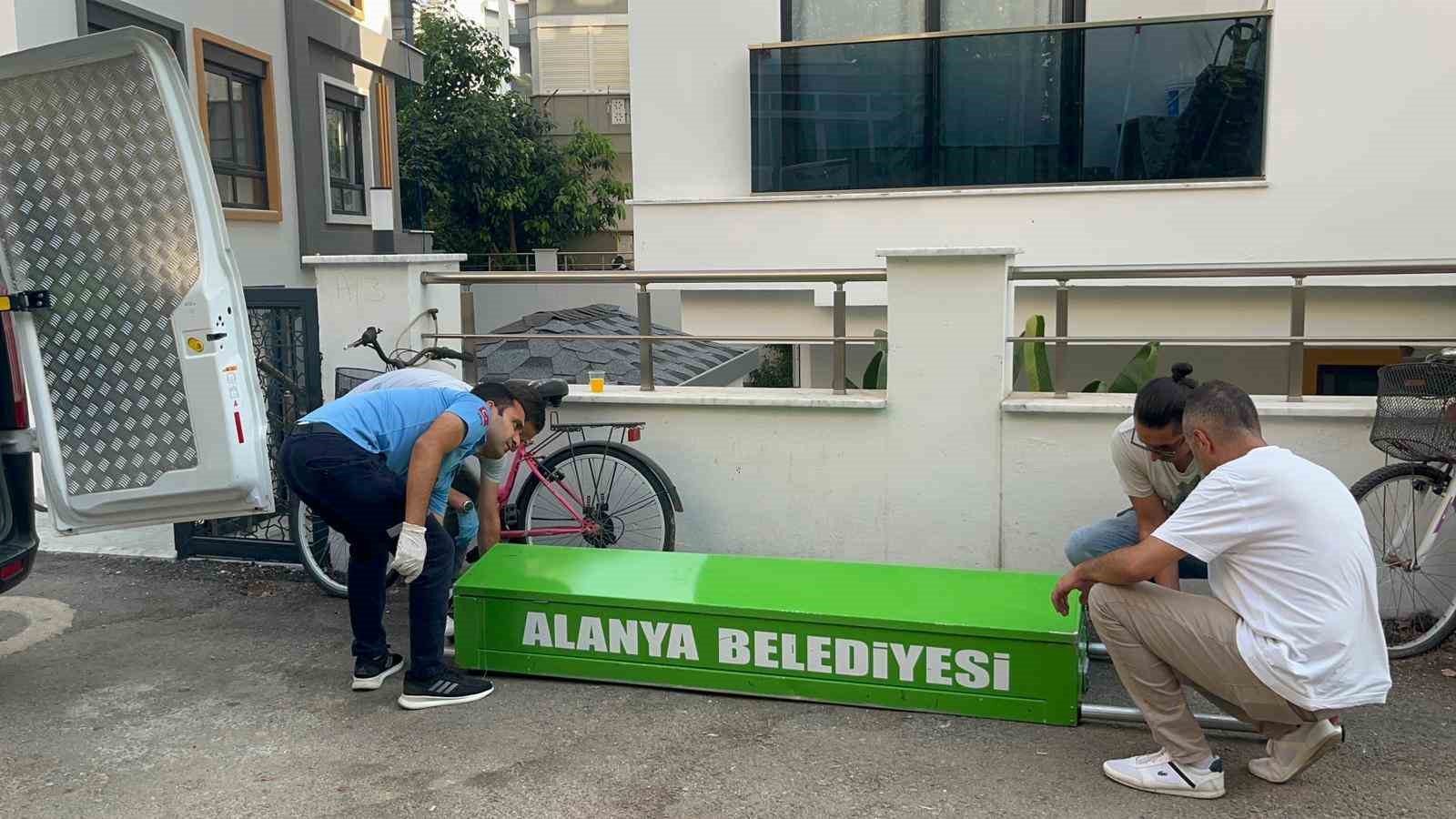 Emlakçıyı arayıp kiraladığı evde cinayet işlediğini söyleyip ortadan kayboldu 