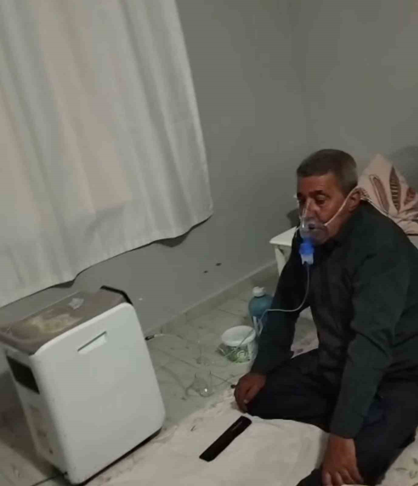 Engelli vatandaşın evinin yolu yenilendi 